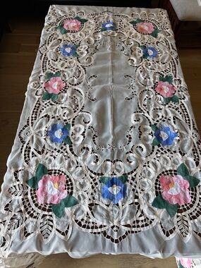 Vintage Floral Cutwork Table Cloth with Pink & Blue Flowers